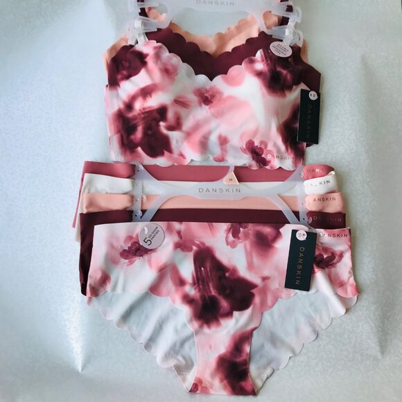 DanskinInvisible SupportBRAS, Removable Pads, 3-set , Panties 5 Set